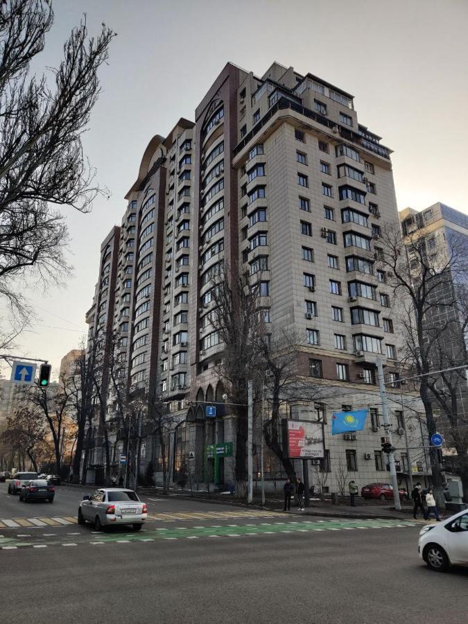 Комната В 4Х Комнатной Квартире الماتي المظهر الخارجي الصورة